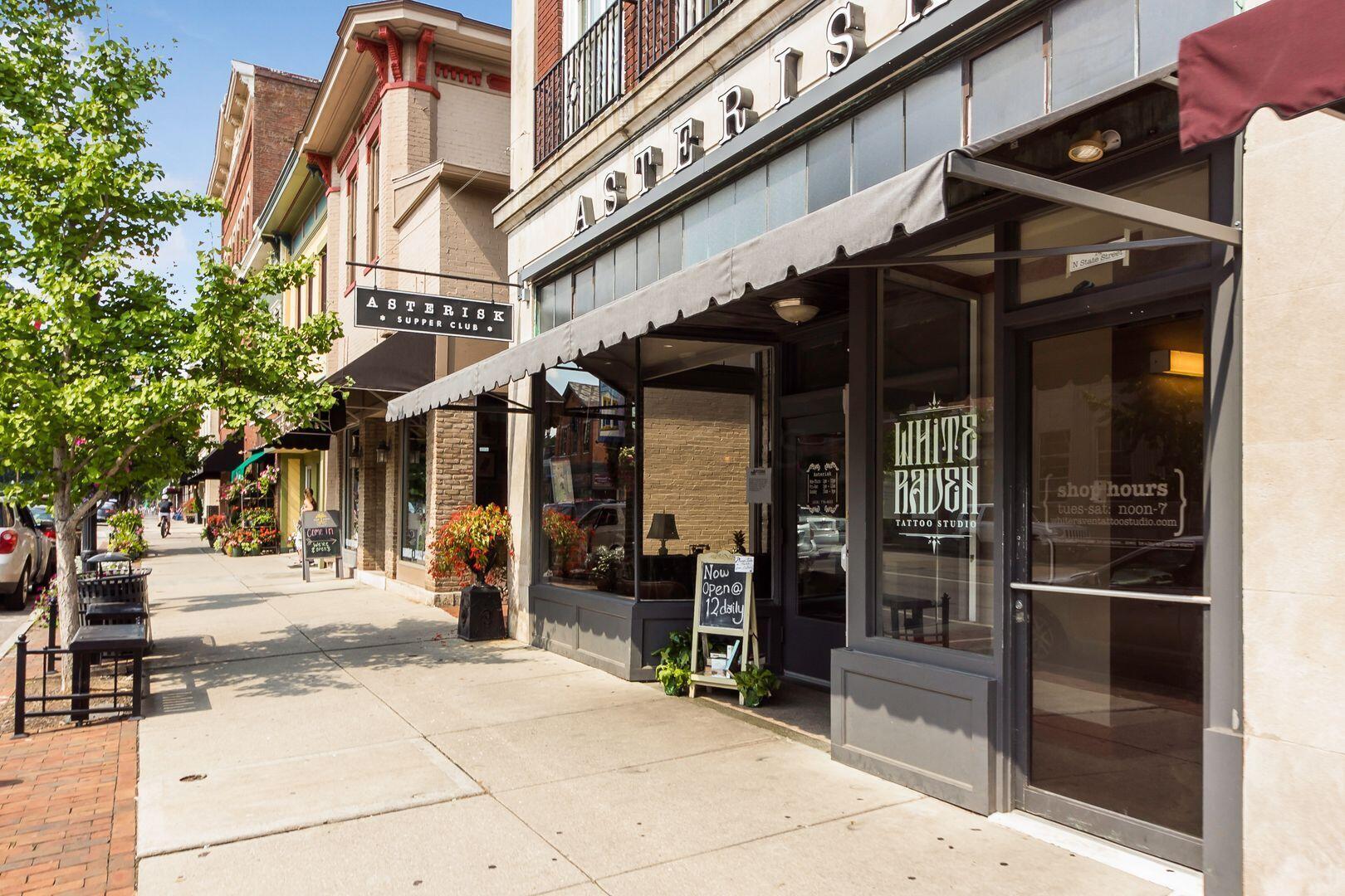 1175 Chatham Ridge Road Westerville, OH 43081 - Photo 41 of 42 NEAR UPTOWN RESTAURANTS