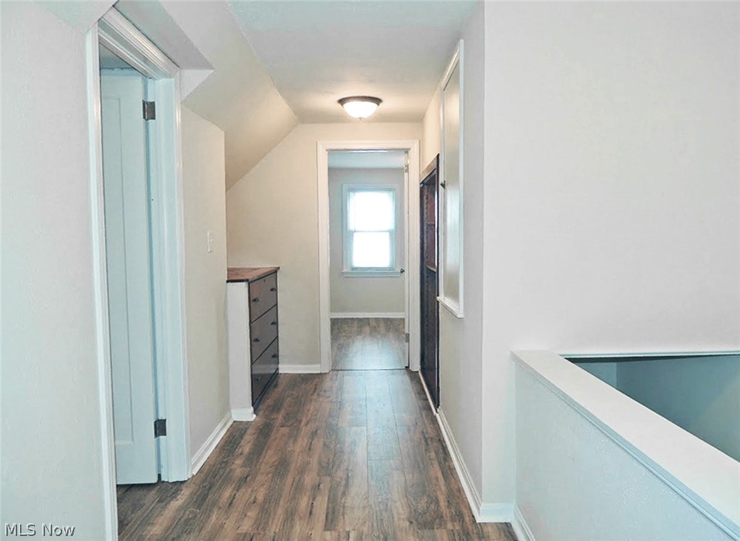 1165 Winston Road Cleveland, OH 44121 - Photo 16 of 24