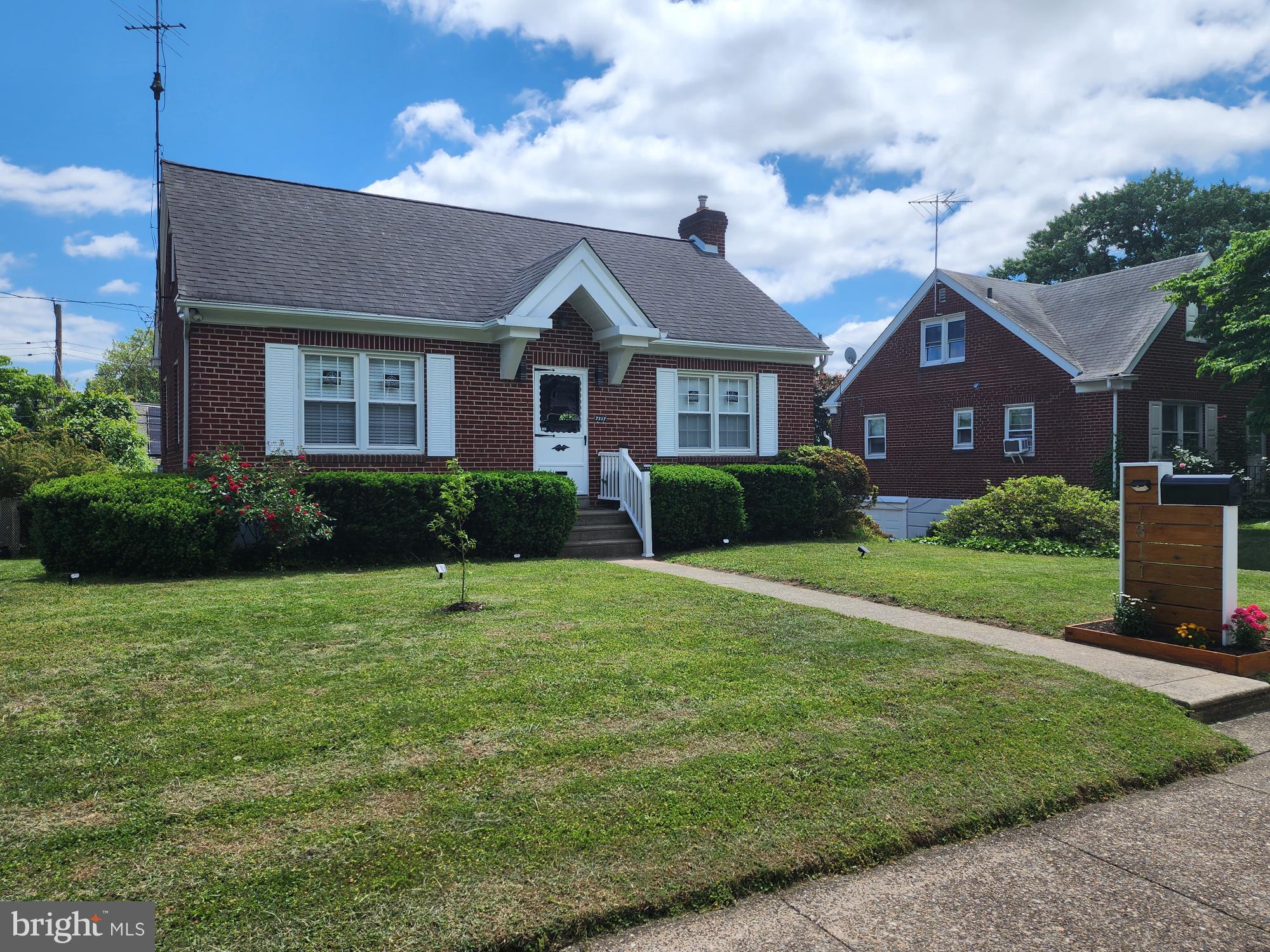 7317 Ryers Avenue Philadelphia, PA 19111 - Photo 3 of 45 Gallery Image 3