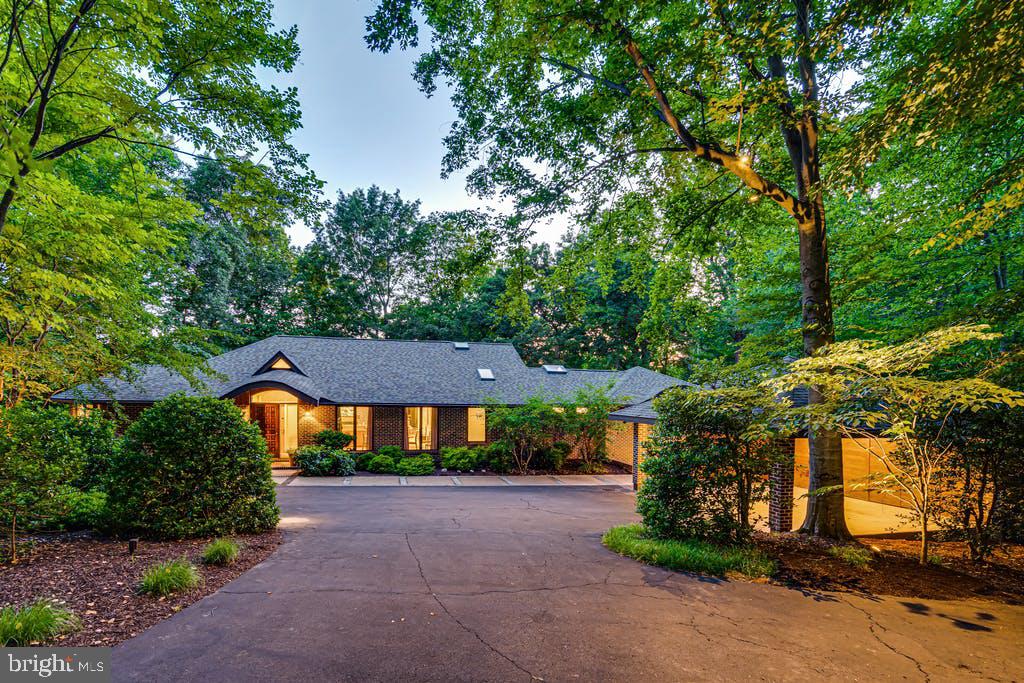 1348 Pine Tree Road McLean, VA 22101 - Photo 50 of 72 Home sits back off the road creating privacy