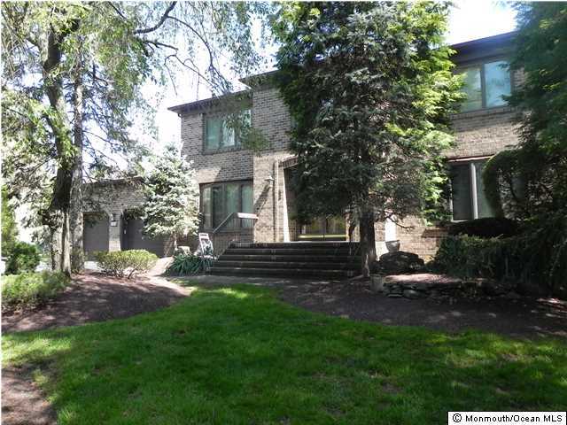 42 Shilling Road Manalapan, NJ 07726 - Photo 1 of 22 Primary Photo
