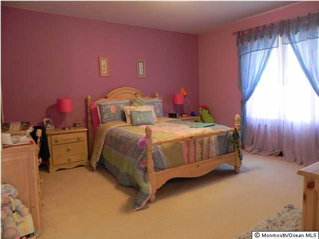 42 Shilling Road Manalapan, NJ 07726 - Photo 13 of 22 Additional Photo