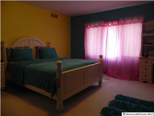42 Shilling Road Manalapan, NJ 07726 - Photo 14 of 22 Additional Photo