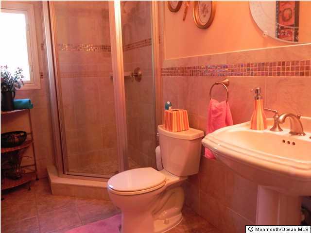 42 Shilling Road Manalapan, NJ 07726 - Photo 10 of 22 Additional Photo