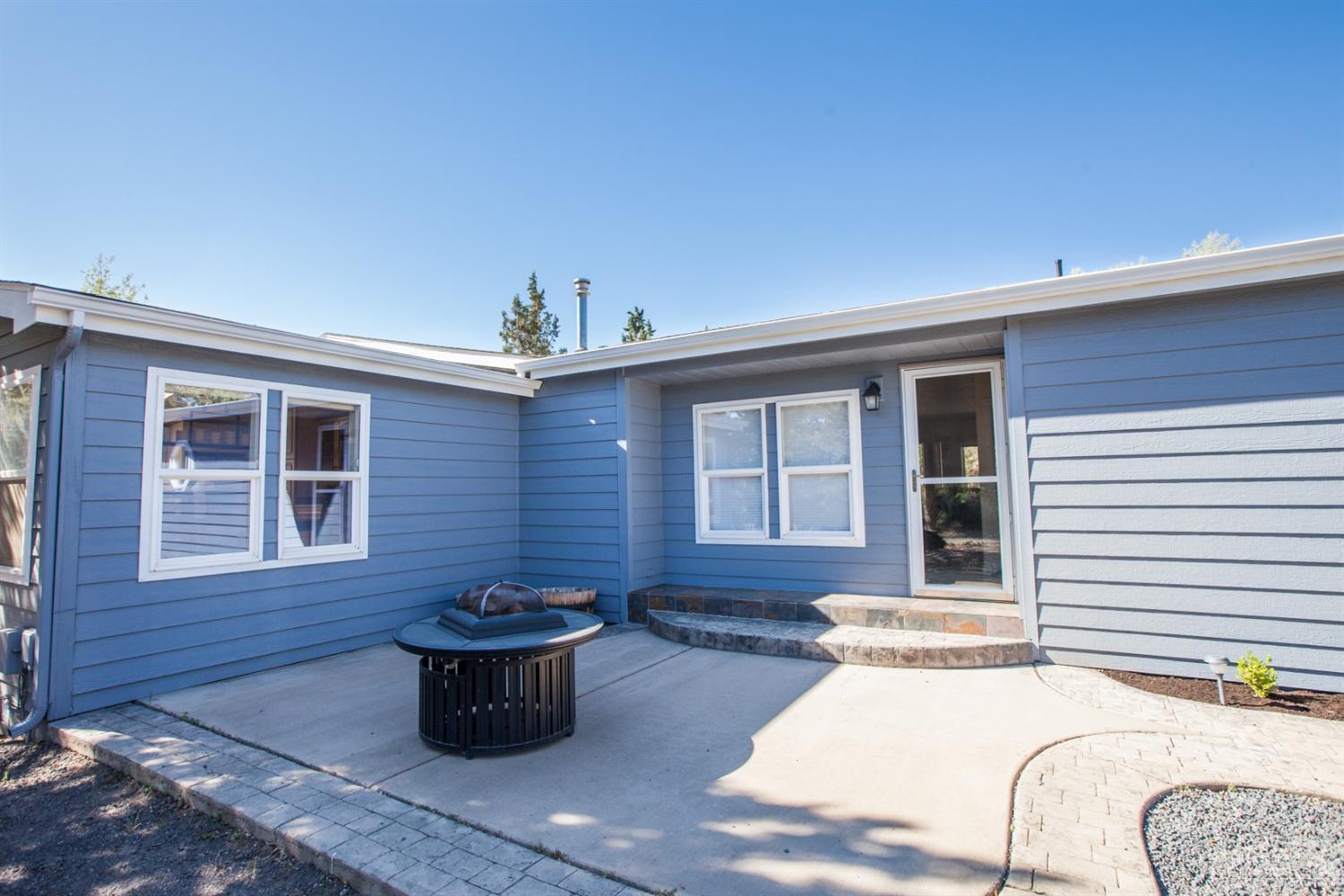 64829 Grande Loop Bend, OR 97701 - Photo 4 of 25 Additional Photo