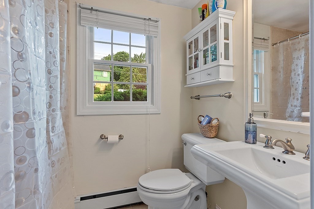 16 Locke Road Billerica, MA 01821 - Photo 17 of 42