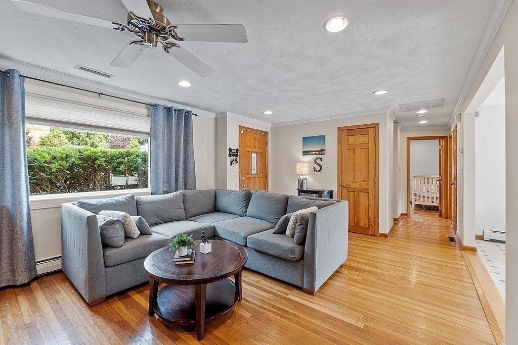 16 Locke Road Billerica, MA 01821 - Photo 3 of 42