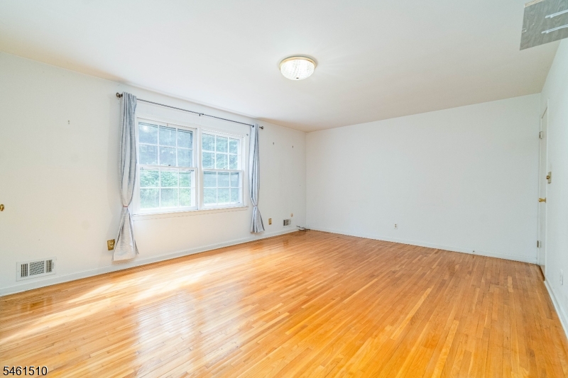 199 Casterline Road Denville, NJ 07834 - Photo 19 of 32 Gallery Image 19