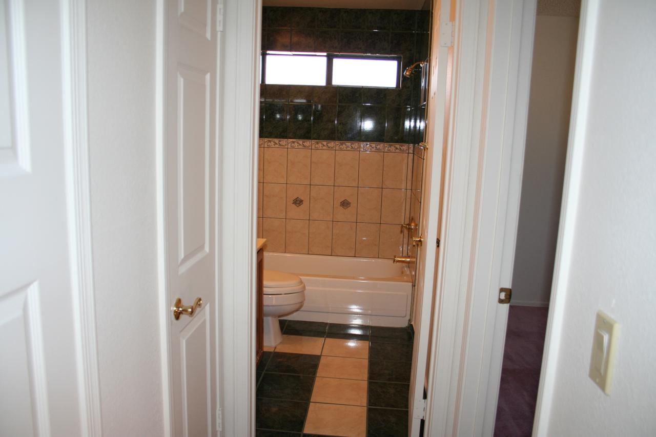 3706 East Long Lake Road Phoenix, AZ 85048 - Photo 23 of 38 Full hallway bath