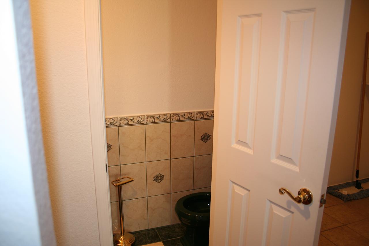 3706 East Long Lake Road Phoenix, AZ 85048 - Photo 36 of 38 Half of Bathrom at Lower Level 2
