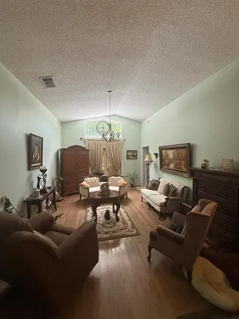 $368,000 | 4100 Natchez Trace Drive, St. Cloud, FL 34769