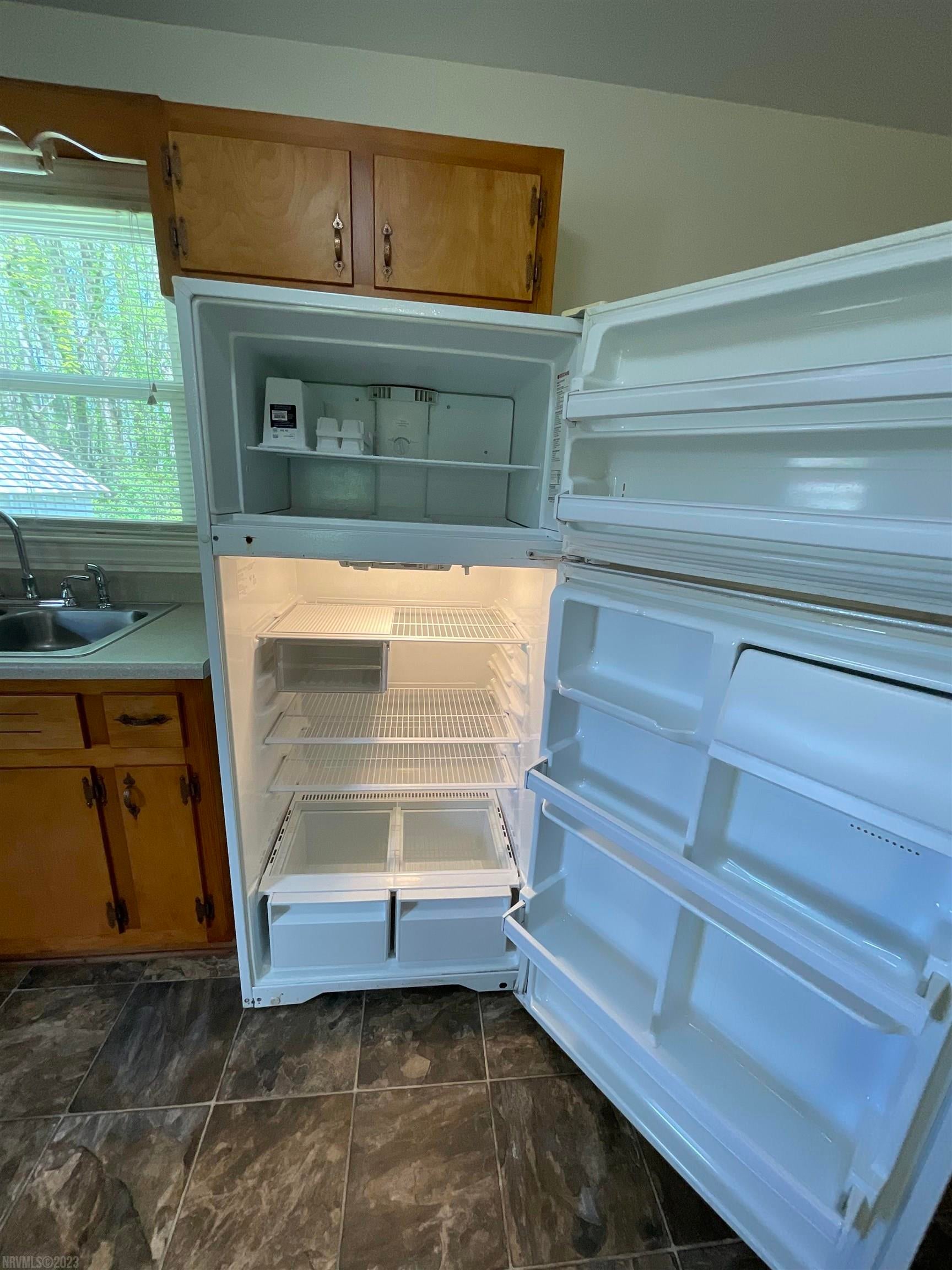 347 Stonewall Road Fancy Gap, VA 24328 - Photo 16 of 23 Gallery Image 16