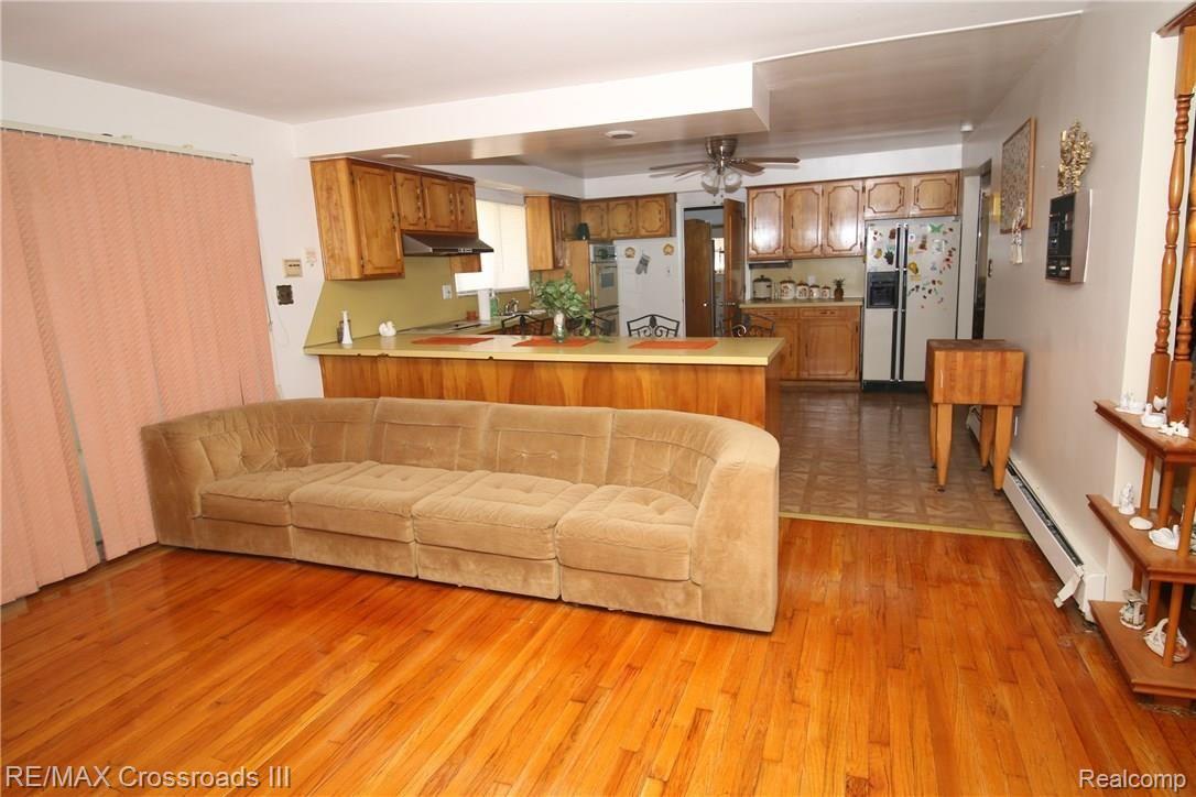 28525 Karr Road Belleville, MI 48111 - Photo 5 of 29 Open kitchen