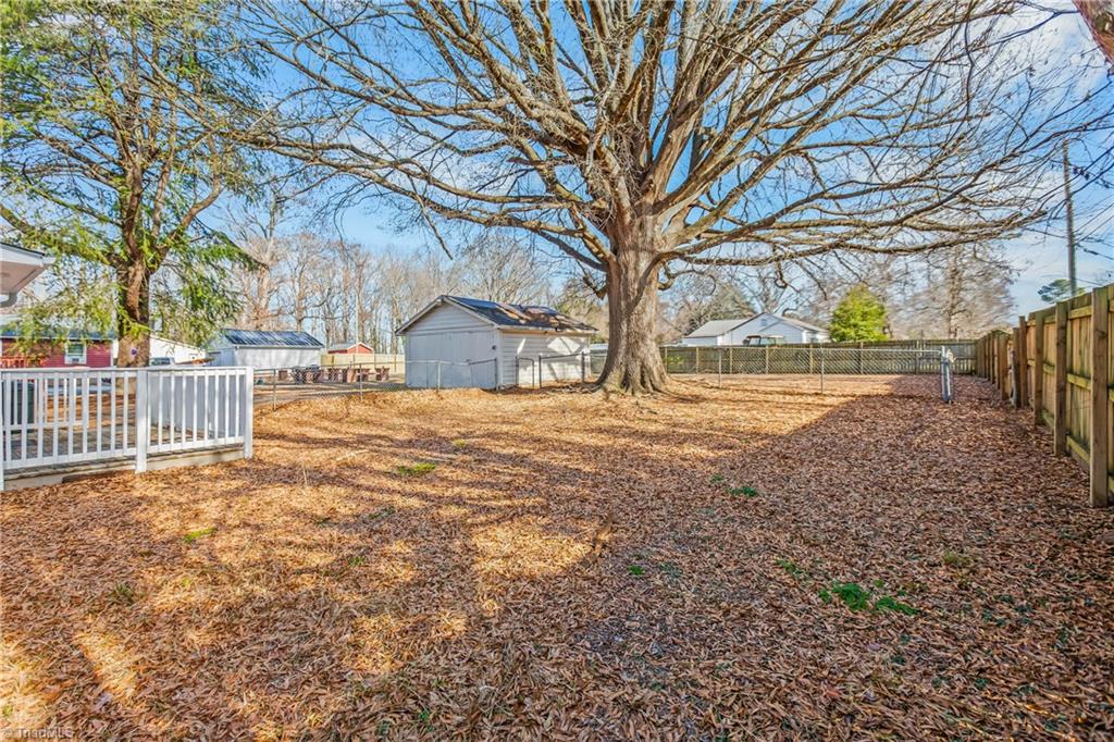 2619 Pinecroft Road Greensboro, NC 27407 - Photo 28 of 32 fenced in yard