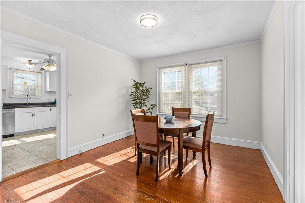 2619 Pinecroft Road Greensboro, NC 27407 - Photo 5 of 32 Dining Room