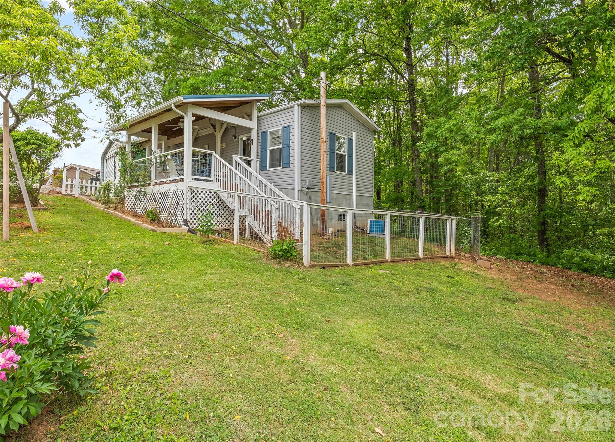 17 King Drive Leicester, NC 28748 - Photo 22 of 29 Gallery Image 22