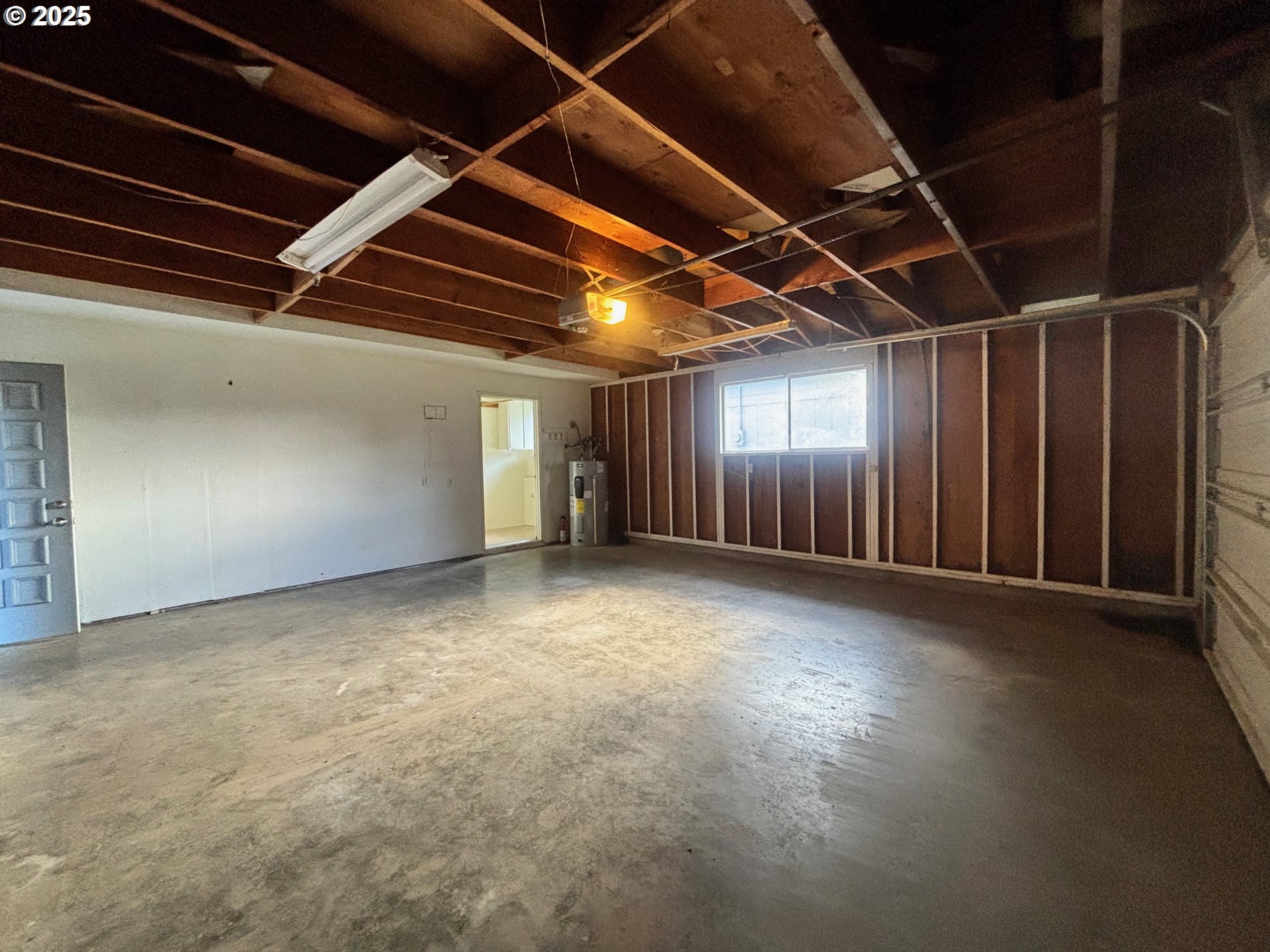 3314 Munsel Lake Road Florence, OR 97439 - Photo 7 of 29 a view of an empty room