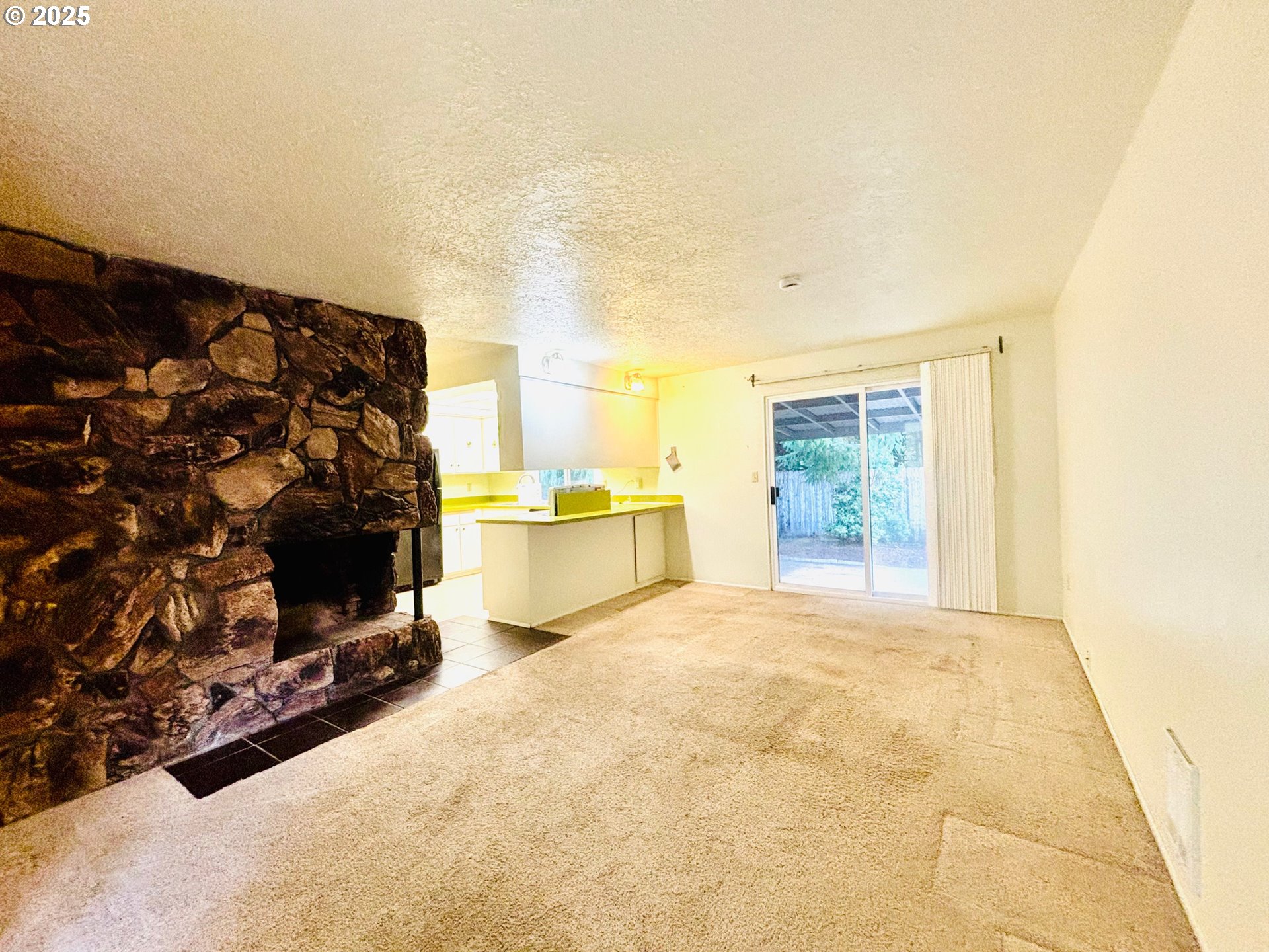3314 Munsel Lake Road Florence, OR 97439 - Photo 9 of 29 a view of livingroom with hardwood floor and a sink