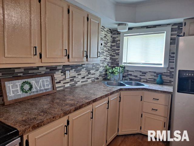 1053 North Patton Avenue Springfield, IL 62702 - Photo 6 of 27