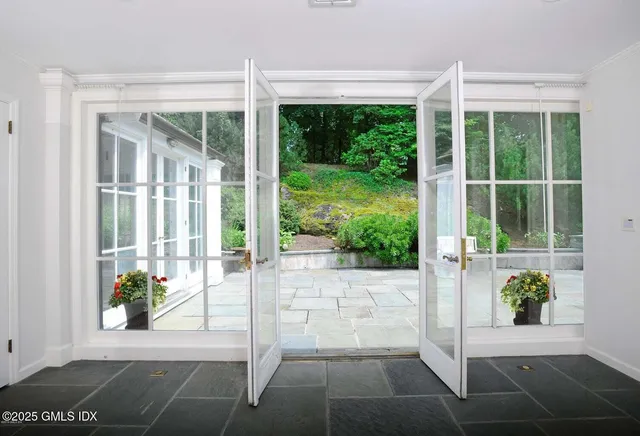 a view of a floor to ceiling window