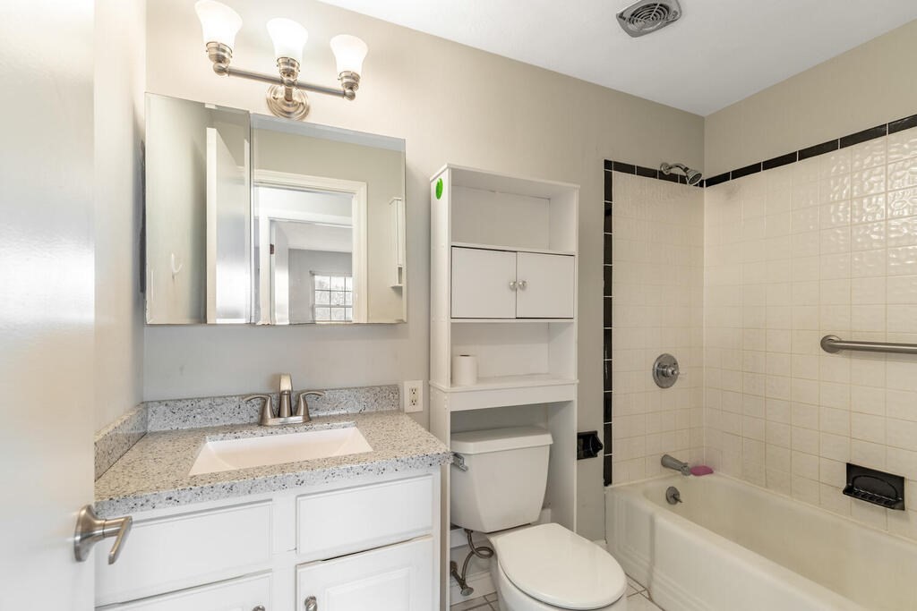 68 Preston Street, Unit 1B Wakefield, MA 01880 - Photo 17 of 26