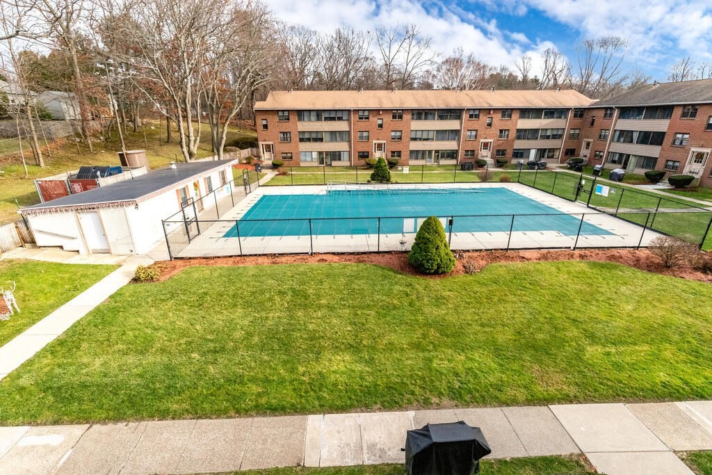 68 Preston Street, Unit 1B Wakefield, MA 01880 - Photo 24 of 26