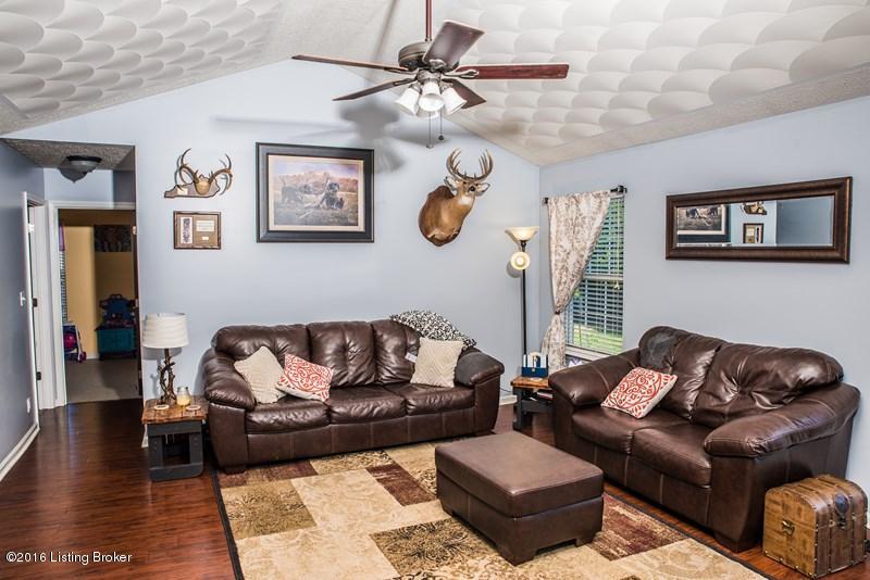 646 Forest Ridge Drive Mount Washington, KY 40047 - Photo 5 of 15 A1S_9248