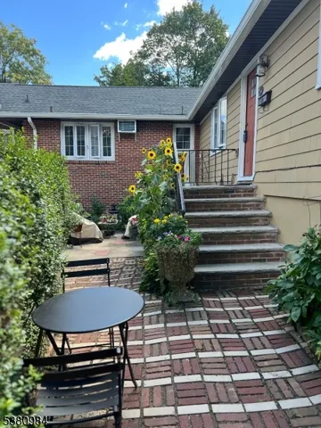 $2,250 | 132 Lincoln Street, Unit 2, Boonton, NJ 07005