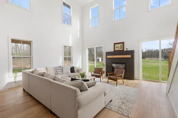 $899,000 | 3841 North 3rd Street, Kalamazoo, MI 49009