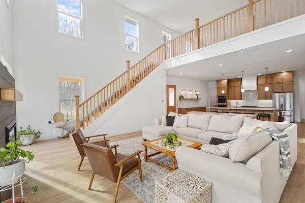 $899,000 | 3841 North 3rd Street, Kalamazoo, MI 49009