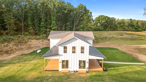 $899,000 | 3841 North 3rd Street, Kalamazoo, MI 49009