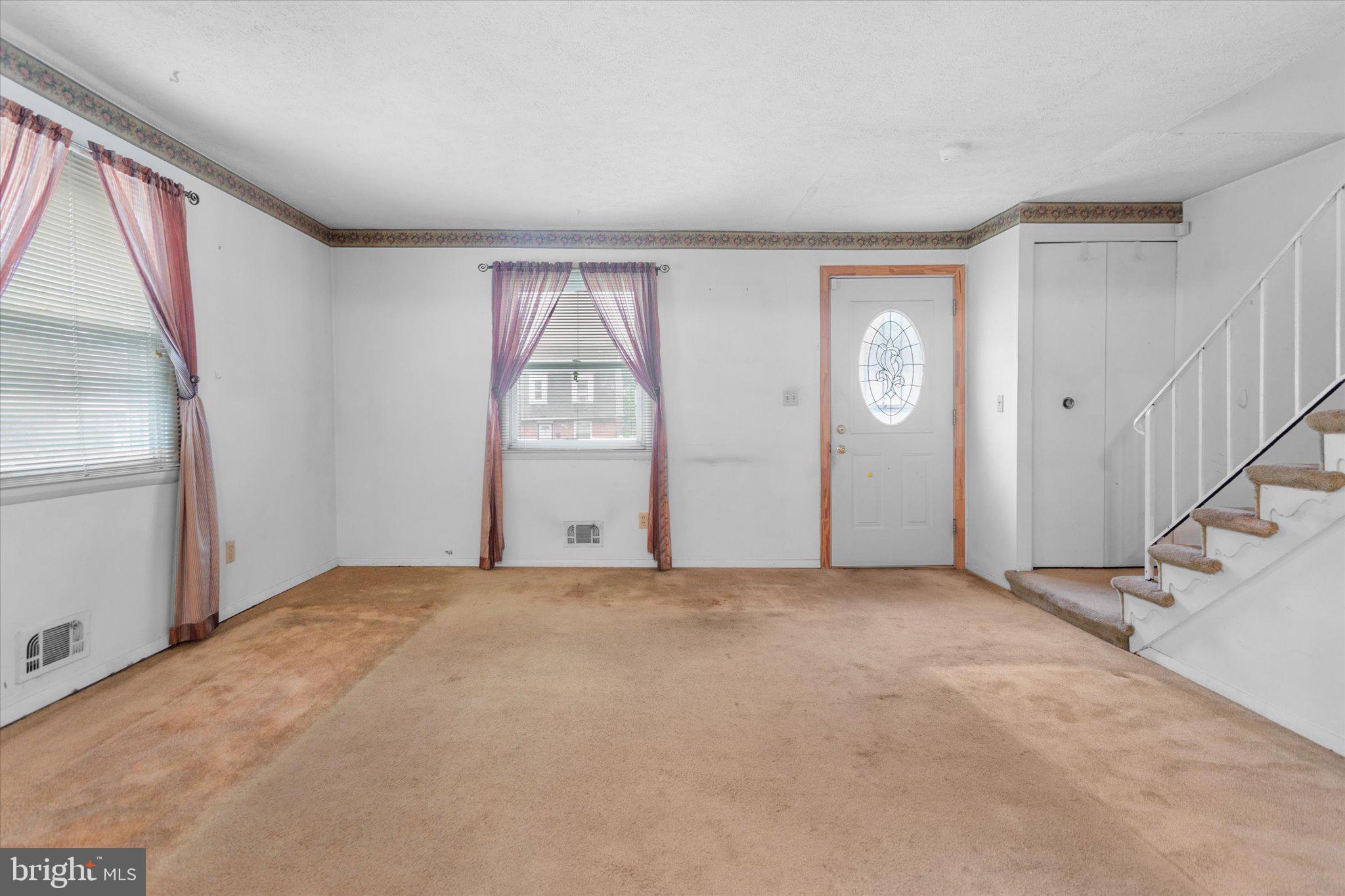5677 Arnhem Road Baltimore, MD 21206 - Photo 5 of 28 Gallery Image 5