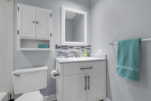 $225,000 | 520 Shorely Drive, Unit 201, Barrington, IL 60010