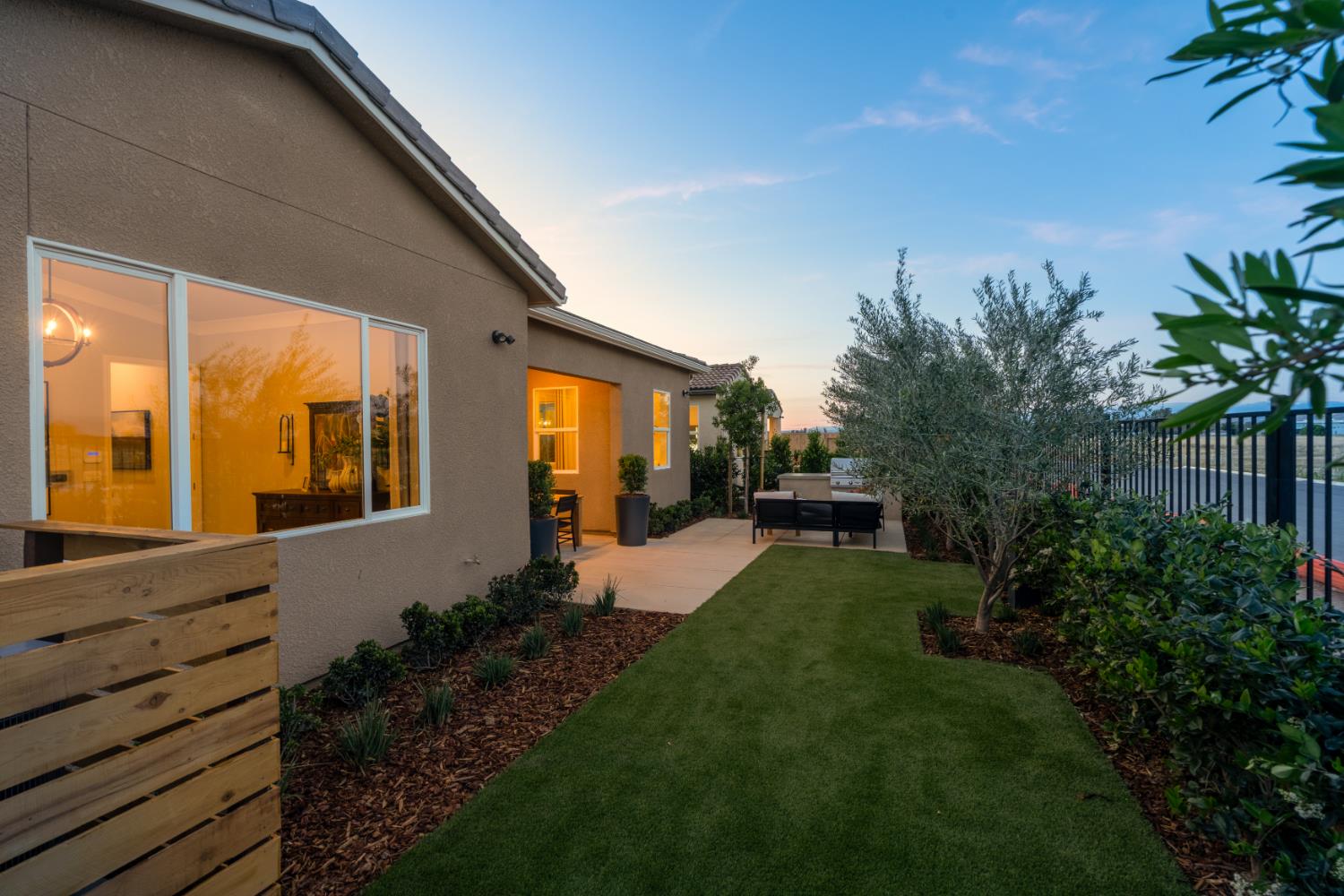 854 Solar Lane Clovis, CA 93619 - Photo 40 of 42