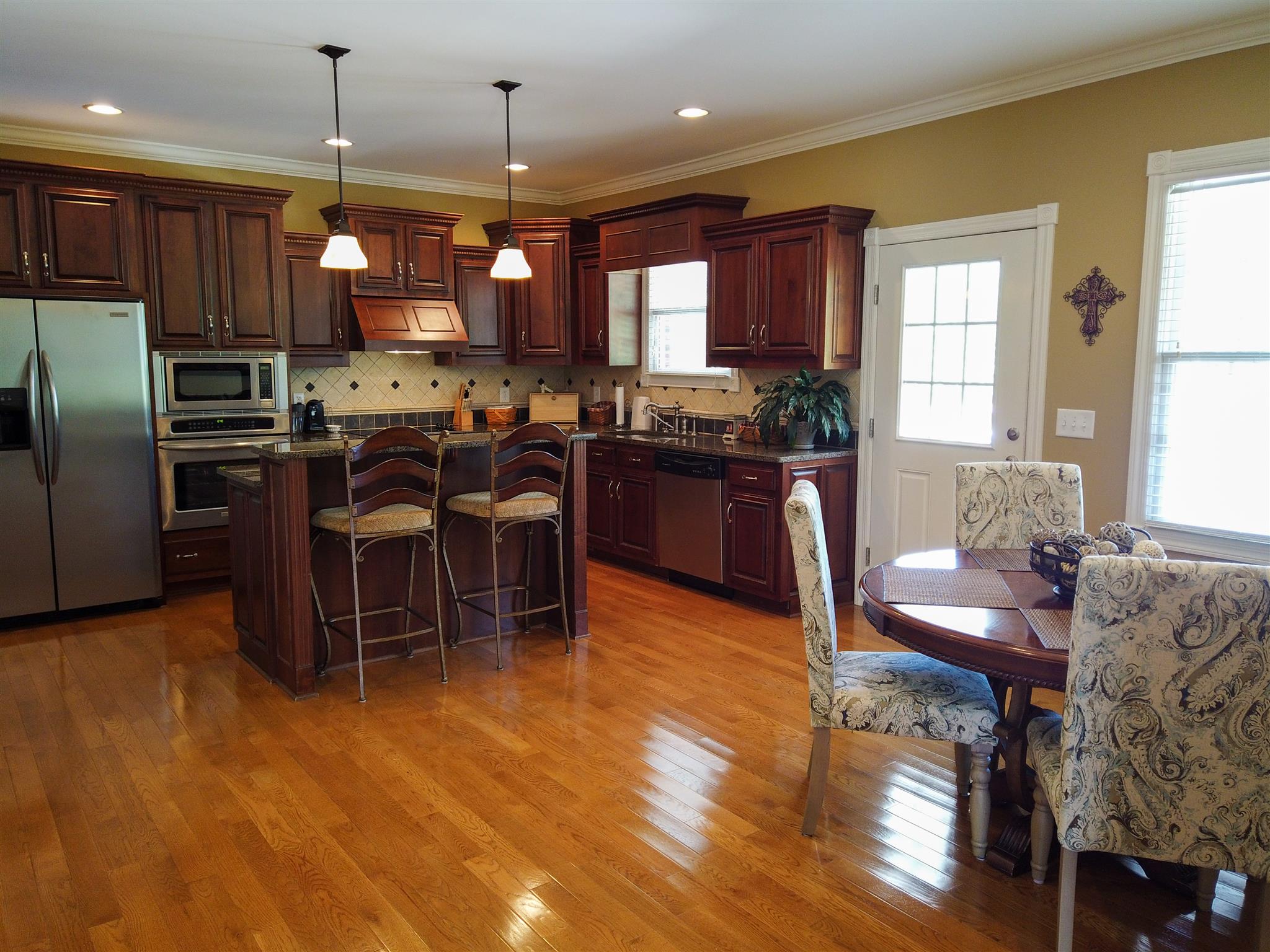 3539 Old Rome Pike Lebanon, TN 37087 - Photo 17 of 30 Island with storage