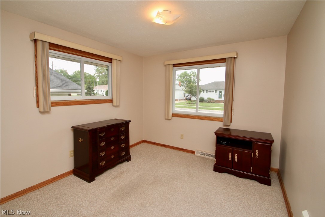 30331 Arnold Road Willowick, OH 44095 - Photo 21 of 34