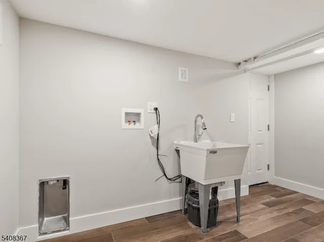 $3,200 | 895 Port Reading Avenue, Unit 1, Woodbridge, NJ 07064