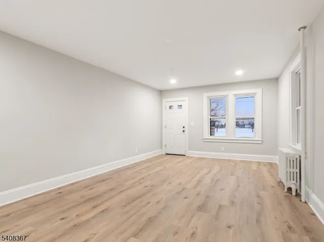 $3,200 | 895 Port Reading Avenue, Unit 1, Woodbridge, NJ 07064