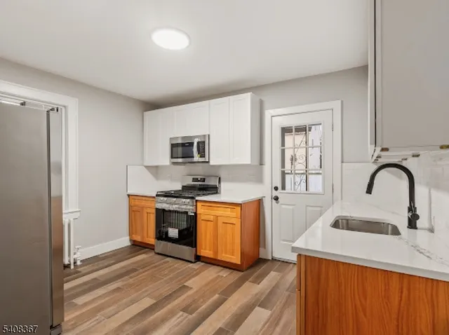 $3,200 | 895 Port Reading Avenue, Unit 1, Woodbridge, NJ 07064