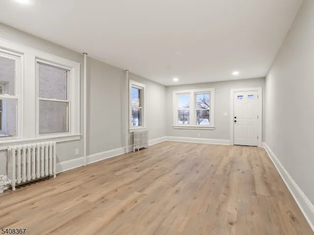 $3,200 | 895 Port Reading Avenue, Unit 1, Woodbridge, NJ 07064