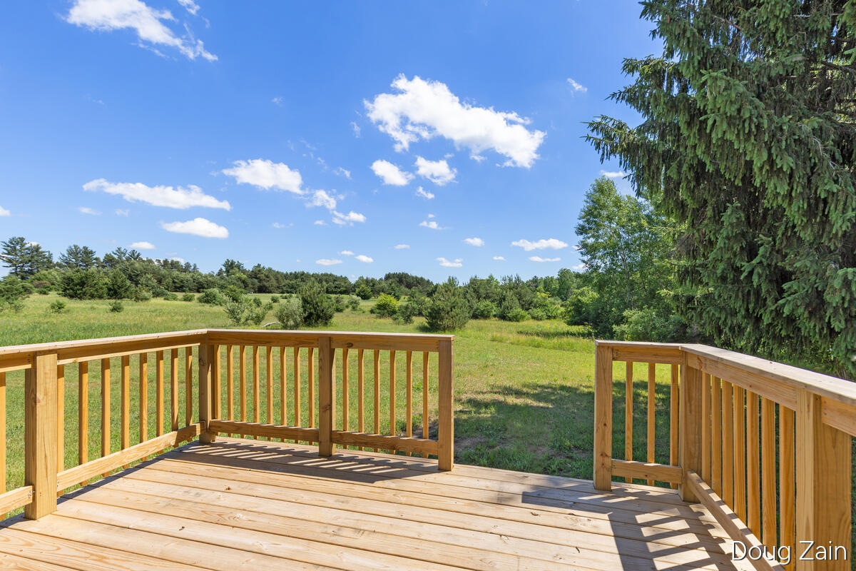 1595 North County Line Road Six Lakes, MI 48886 - Photo 22 of 33