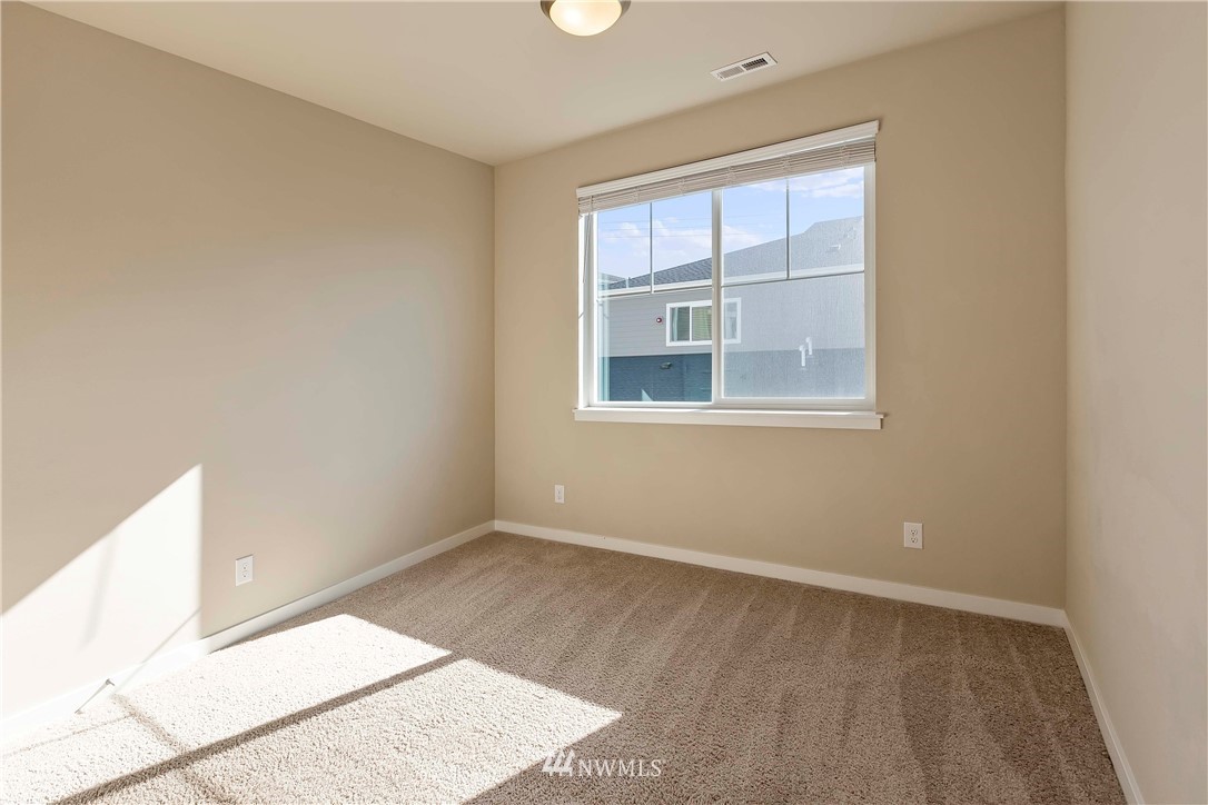 2409 Zeeden Way Bremerton, WA 98310 - Photo 18 of 40 Gallery Image 18
