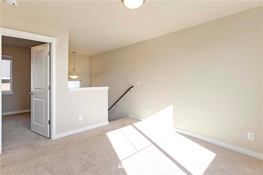 2409 Zeeden Way Bremerton, WA 98310 - Photo 27 of 40 Gallery Image 27