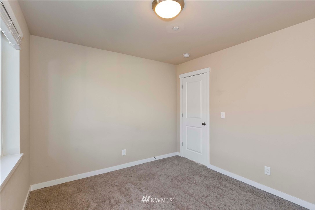 2409 Zeeden Way Bremerton, WA 98310 - Photo 30 of 40 Gallery Image 30