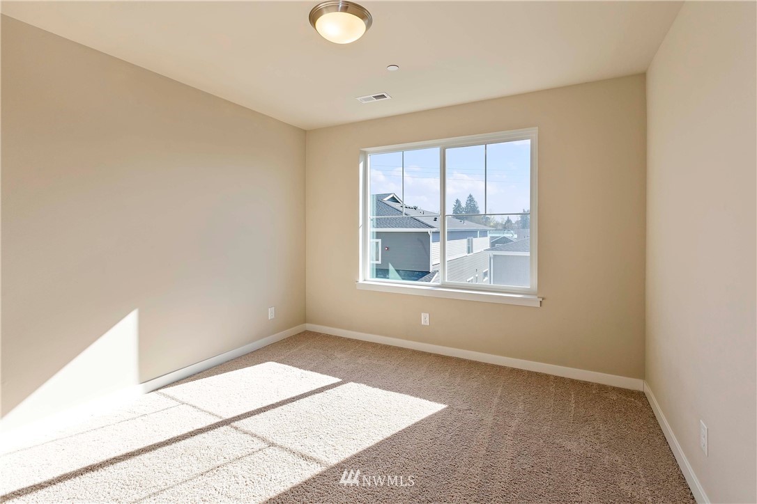 2409 Zeeden Way Bremerton, WA 98310 - Photo 32 of 40 Gallery Image 32