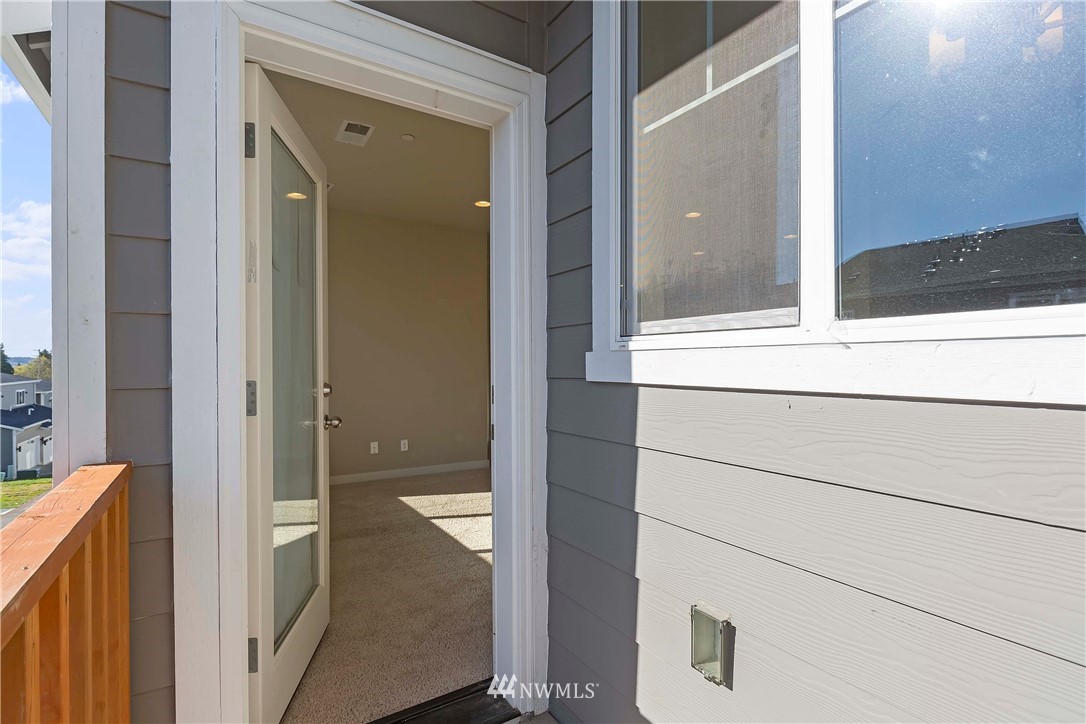 2409 Zeeden Way Bremerton, WA 98310 - Photo 9 of 40 Gallery Image 9