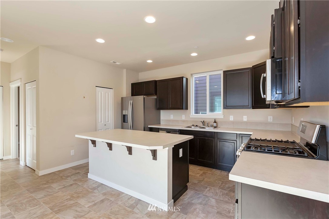 2409 Zeeden Way Bremerton, WA 98310 - Photo 10 of 40 Gallery Image 10