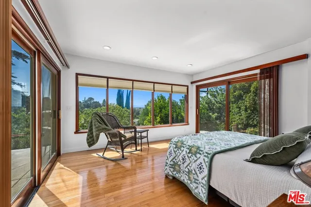 $2,250,000 | 13201 Cheltenham Drive, Sherman Oaks, CA 91423