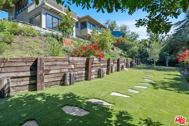 $2,250,000 | 13201 Cheltenham Drive, Sherman Oaks, CA 91423