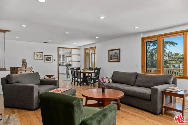 $2,250,000 | 13201 Cheltenham Drive, Sherman Oaks, CA 91423